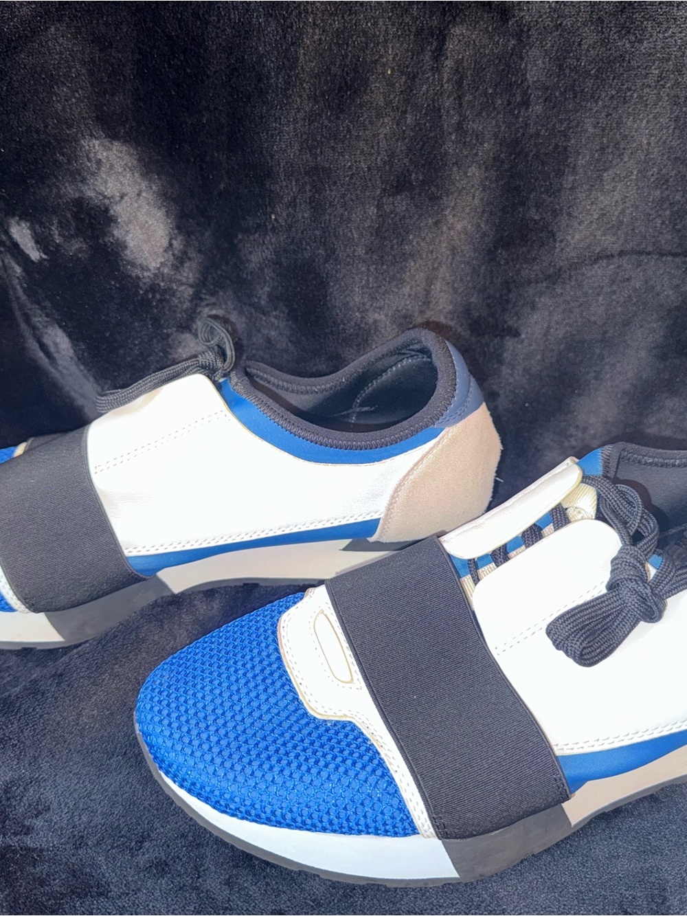 BALENCIAGA race runner Sneakers in Blue, White & Black sz 42